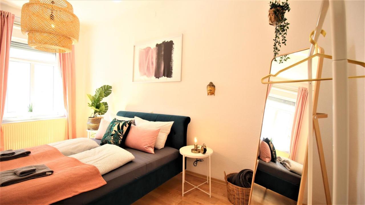 Apartment Moderne Altbauapartments, Nahe Stadtzentrum & Weinberge
